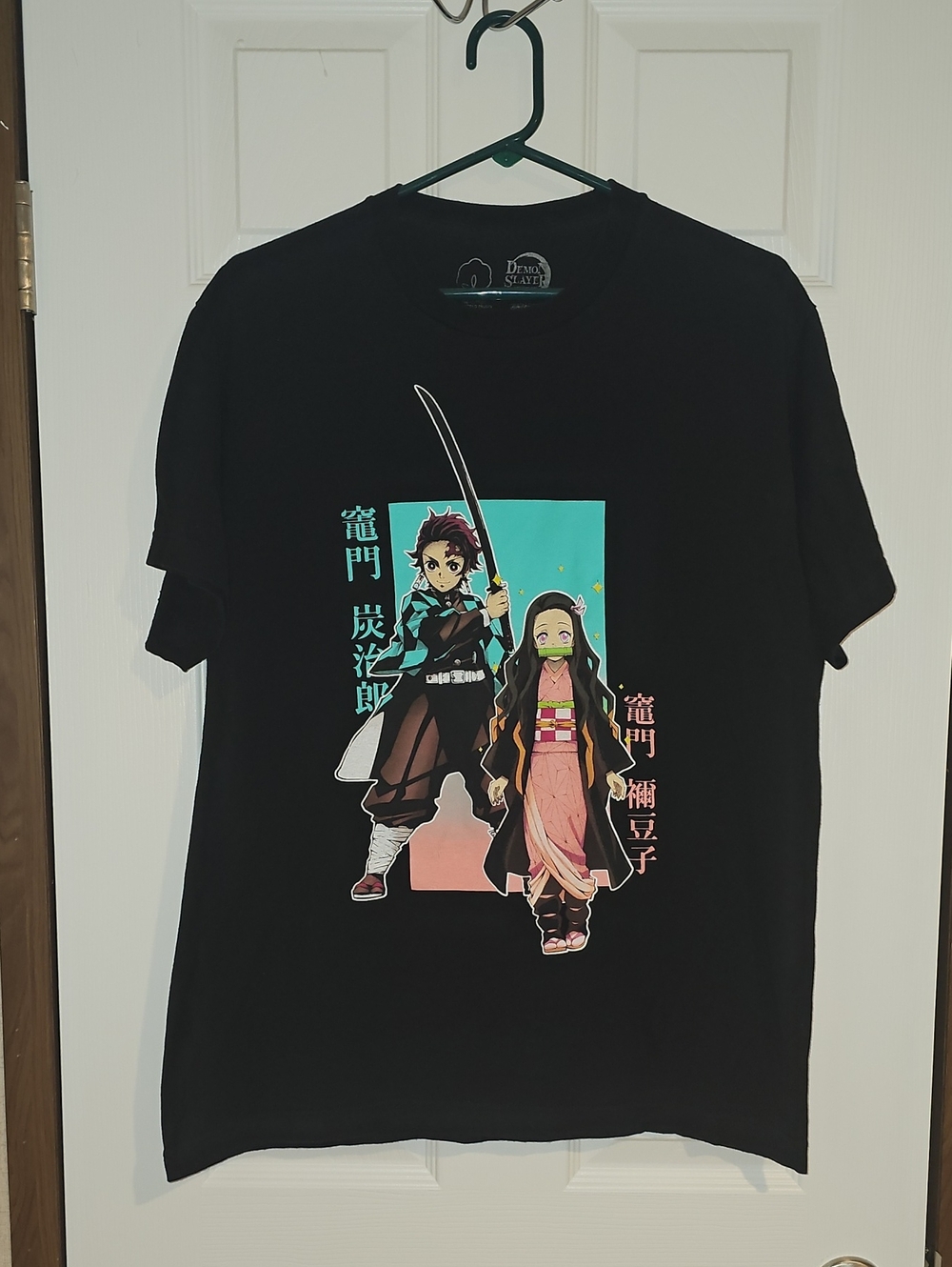 Demon Slayer Men's Large 42/44 Short Sleeves Graphic T-Shirt Black Used